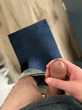 alieno27 online show from February 2025 10:49:02 AM