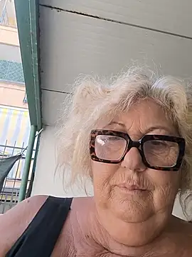 Snapshot of Merilulla chatting on July 2026 08:50:02 AM Merilulla online show from July 2026 08:50:02 AM