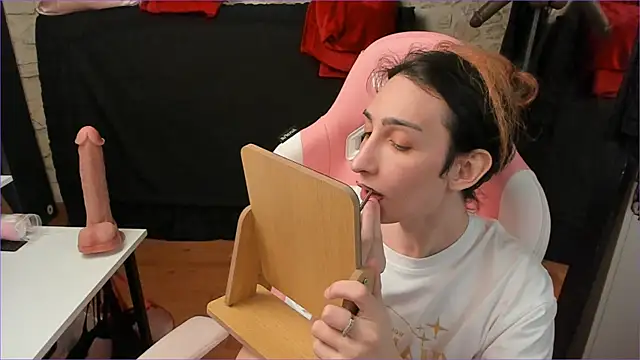 Mayala   online show from April 2026 08:07:02 PM