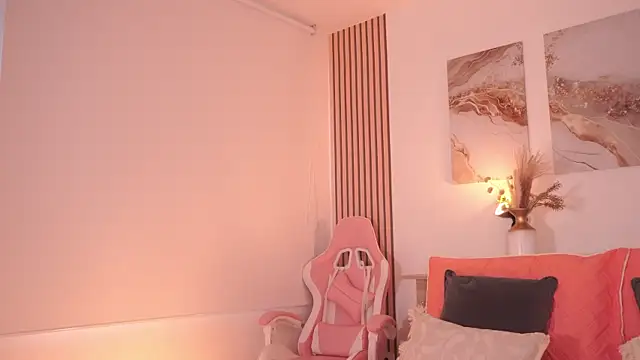 LillyThompson online show from March 2026 09:19:02 PM