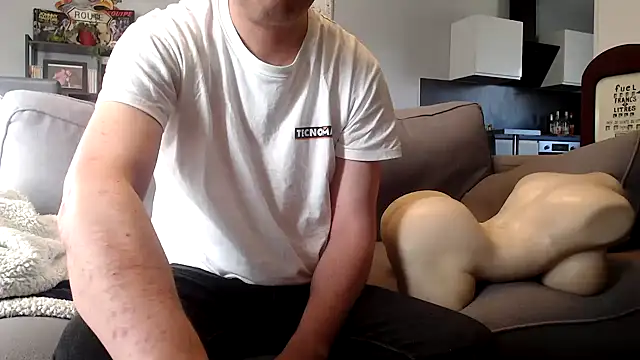 freddy0222222 online show from June 2026 06:33:02 AM