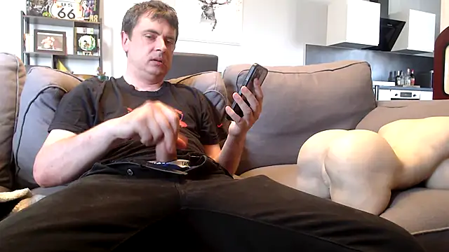 freddy0222222 online show from June 2026 11:07:01 AM