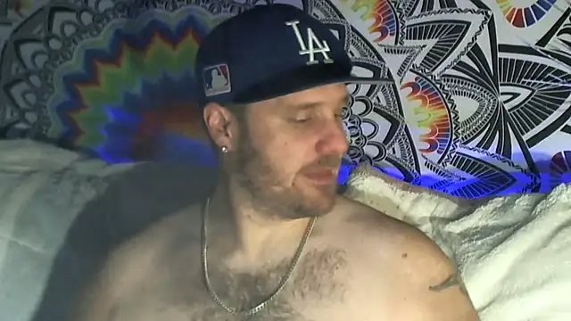 Snapshot of BlueEyedGuyPNW chatting on December 2025 05:53:01 PM BlueEyedGuyPNW online show from December 2025 05:53:01 PM