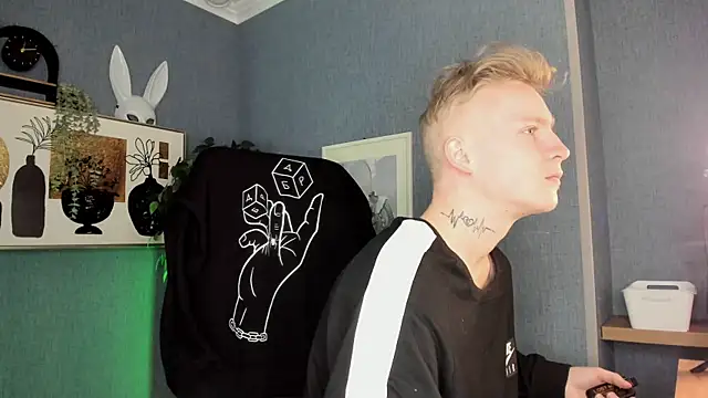 AlexxSweet online show from April 2026 04:48:01 AM