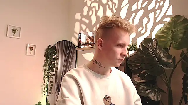 AlexxSweet online show from April 2026 07:11:01 AM