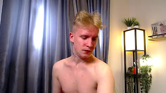 Snapshot of AlexxSweet chatting on May 2026 05:03:02 AM AlexxSweet online show from May 2026 05:03:02 AM