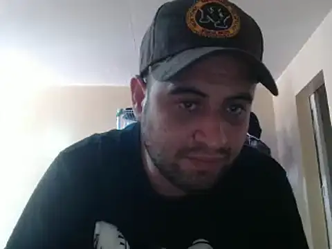 Snapshot of alphaswitchard chatting on December 2024 05:51:02 PM alphaswitchard online show from December 2024 05:51:02 PM