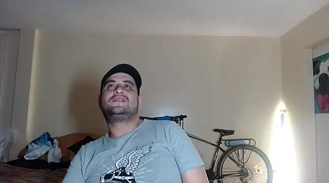 Snapshot of alphaswitchard chatting on March 2025 03:20:01 AM alphaswitchard online show from March 2025 03:20:01 AM