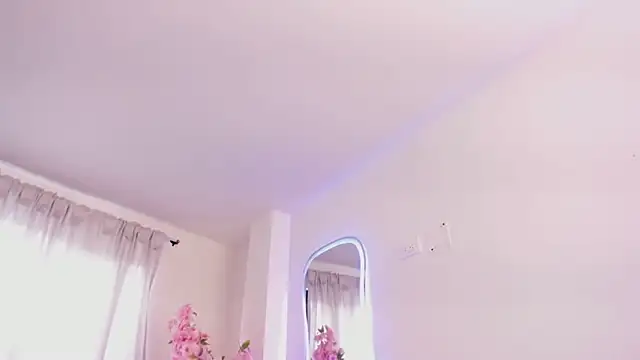 KAROLIVONNE online show from March 2026 06:51:01 PM