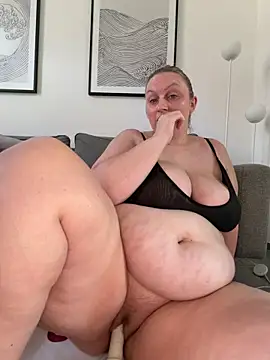 Snapshot of BBW_Nora chatting on June 2026 08:37:02 AM BBW Nora online show from June 2026 08:37:02 AM
