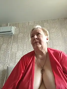 Snapshot of EffectFiona chatting on June 2026 12:07:02 PM EffectFiona online show from June 2026 12:07:02 PM