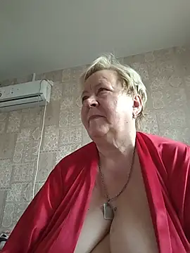 Snapshot of EffectFiona chatting on July 2026 03:18:01 PM EffectFiona online show from July 2026 03:18:01 PM