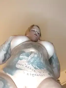 Snapshot of SexyDreamercouple89 chatting on December 2024 09:55:01 PM SexyDreamercouple89 online show from December 2024 09:55:01 PM