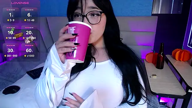 Miss Loise online show from September 2025 10:37:02 PM