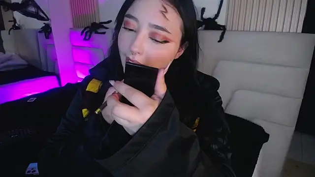 Miss Loise online show from October 2025 03:51:02 AM