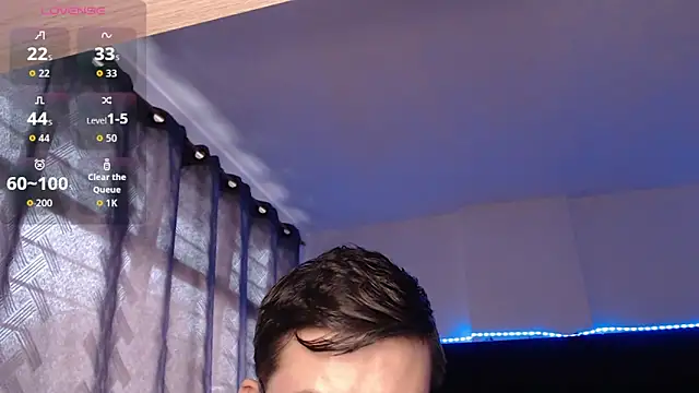 Snapshot of andrewmhilton_ chatting on June 2026 01:42:02 PM andrewmhilton online show from June 2026 01:42:02 PM