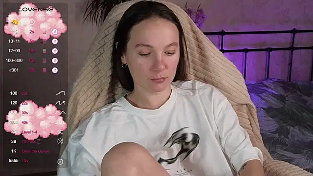 lil luna x online show from March 2026 05:25:01 PM