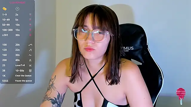 Snapshot of _alicerosse2 chatting on December 2024 11:51:01 PM alicerosse2 online show from December 2024 11:51:01 PM