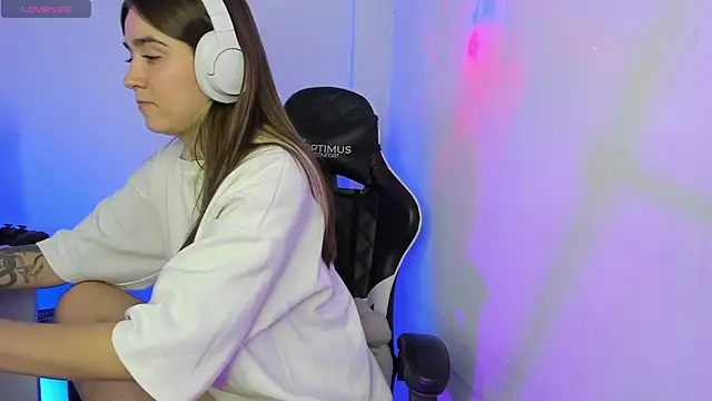 Snapshot of _alicerosse2 chatting on October 2025 04:13:01 AM alicerosse2 online show from October 2025 04:13:01 AM