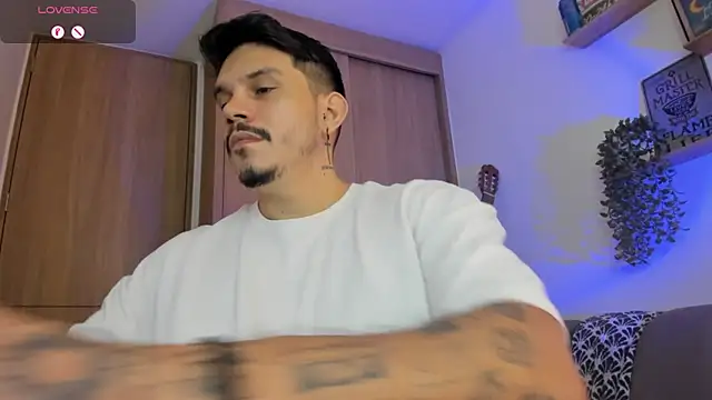 Snapshot of alejandro_stark chatting on July 2026 01:15:02 PM alejandro stark online show from July 2026 01:15:02 PM