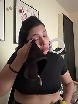 GigiiStone online show from April 2026 05:06:02 PM