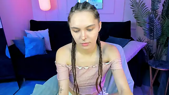 ChloeSunny online show from June 2026 07:14:02 AM