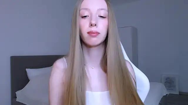 Luna insniity online show from March 2026 09:08:02 PM