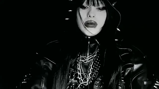 XXIOUX online show from April 2026 03:23:01 AM