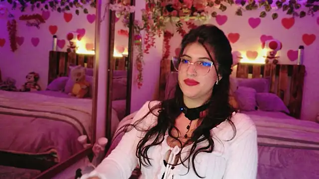 azahar  ziiz online show from April 2026 11:50:01 PM