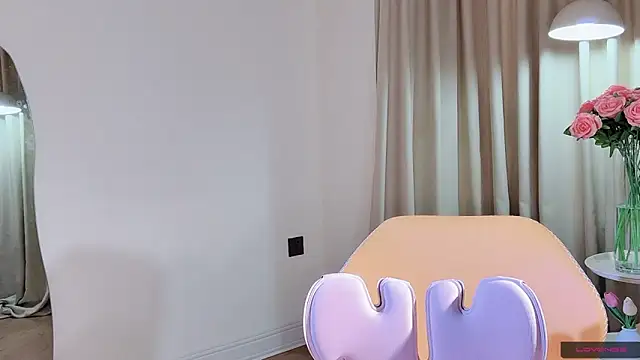 lvy-w online show from April 2026 04:17:02 AM