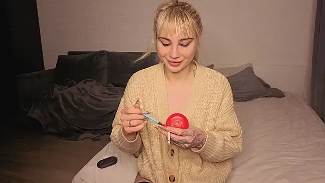 Ashley-Urban online show from February 2026 04:17:01 AM