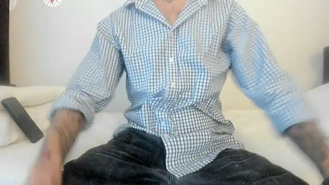 RoosterWabbit online show from November 2025 06:52:02 PM