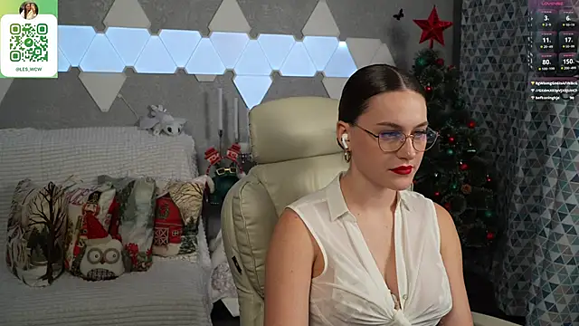 Snapshot of HarleyDeess chatting on December 2024 11:45:02 PM HarleyDeess online show from December 2024 11:45:02 PM
