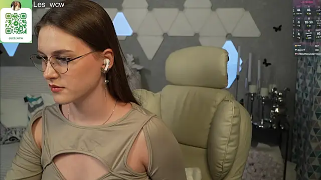 Snapshot of HarleyDeess chatting on January 2025 12:16:01 AM HarleyDeess online show from January 2025 12:16:01 AM