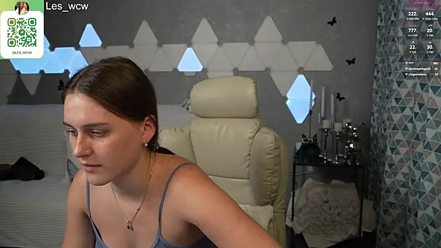 Snapshot of HarleyDeess chatting on February 2025 03:33:01 AM HarleyDeess online show from February 2025 03:33:01 AM