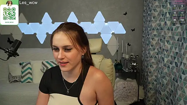 Snapshot of HarleyDeess chatting on February 2025 10:25:02 PM HarleyDeess online show from February 2025 10:25:02 PM