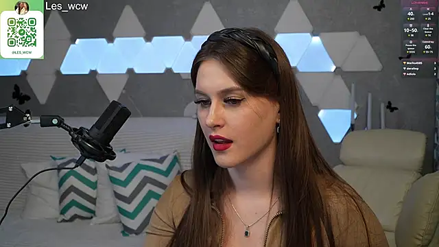 Snapshot of HarleyDeess chatting on February 2025 10:53:01 PM HarleyDeess online show from February 2025 10:53:01 PM