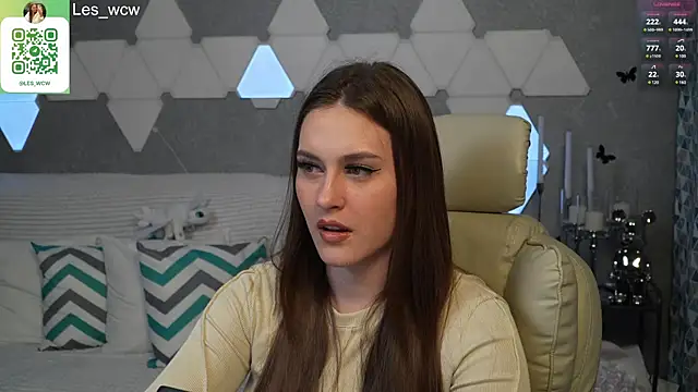 Snapshot of HarleyDeess chatting on February 2025 08:42:02 PM HarleyDeess online show from February 2025 08:42:02 PM