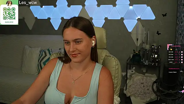 Snapshot of HarleyDeess chatting on September 2025 08:36:02 PM HarleyDeess online show from September 2025 08:36:02 PM