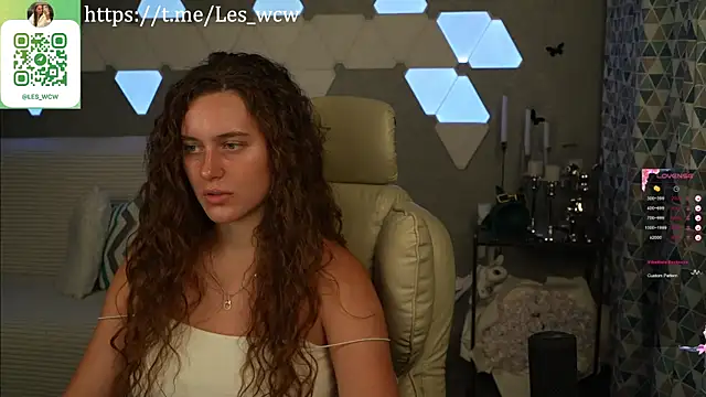 Snapshot of HarleyDeess chatting on October 2025 09:45:01 PM HarleyDeess online show from October 2025 09:45:01 PM