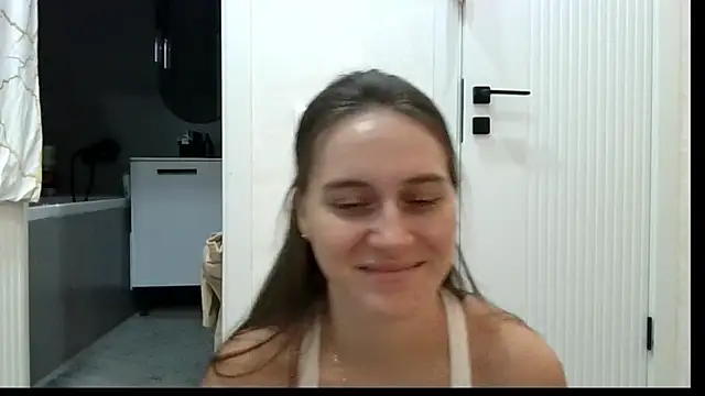 Snapshot of HarleyDeess chatting on November 2025 02:25:01 AM HarleyDeess online show from November 2025 02:25:01 AM