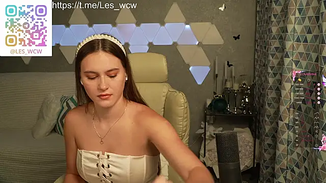 Snapshot of HarleyDeess chatting on November 2025 10:20:02 PM HarleyDeess online show from November 2025 10:20:02 PM