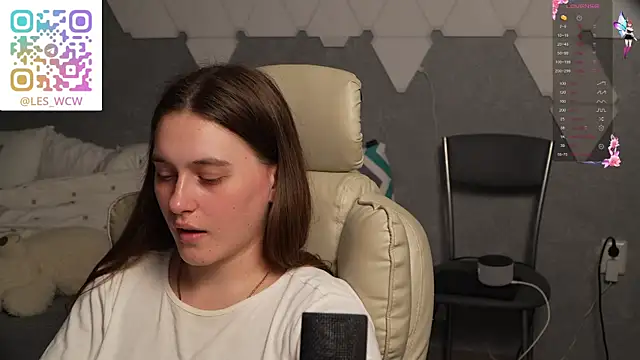 Snapshot of HarleyDeess chatting on January 2026 03:08:02 AM HarleyDeess online show from January 2026 03:08:02 AM