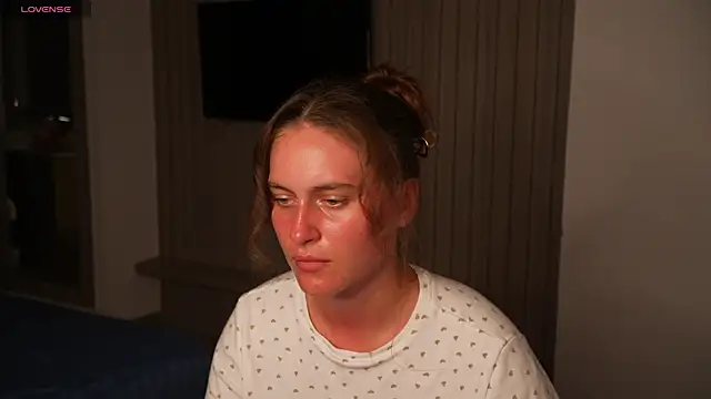 Snapshot of HarleyDeess chatting on March 2026 02:05:02 AM HarleyDeess online show from March 2026 02:05:02 AM