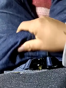 Rayito6969xh online show from February 2026 03:33:01 PM