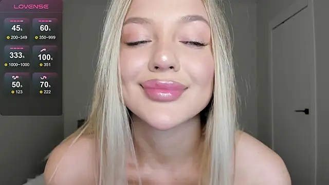 sarahphyllis online show from December 2025 09:32:02 PM