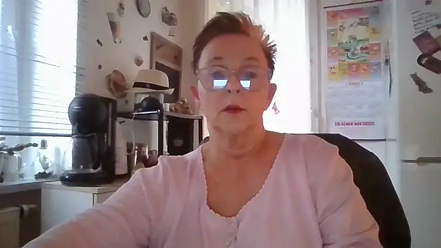 Snapshot of Reife_Katy chatting on September 2025 04:32:01 PM Reife Katy online show from September 2025 04:32:01 PM