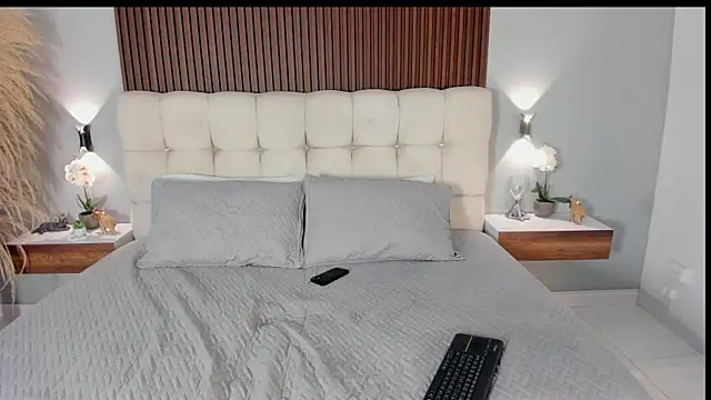 sofi potter  online show from February 2026 05:41:01 PM