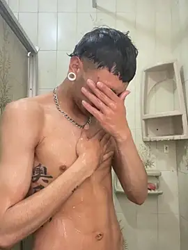 Mollly n david online show from March 2026 06:14:02 PM