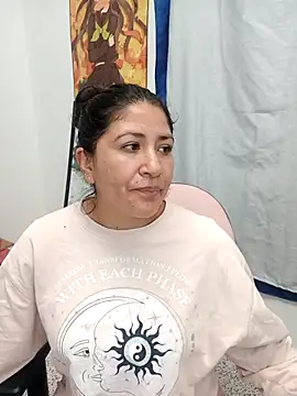 nammy  dirtyhott online show from April 2026 04:25:01 PM